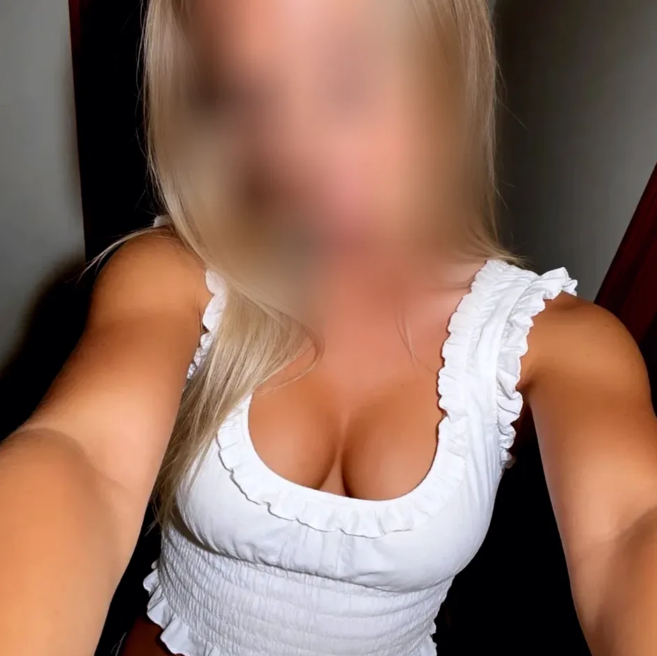 Denise, 31