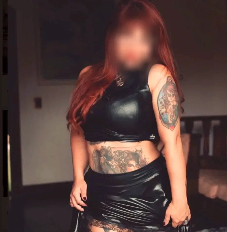Laura, 25