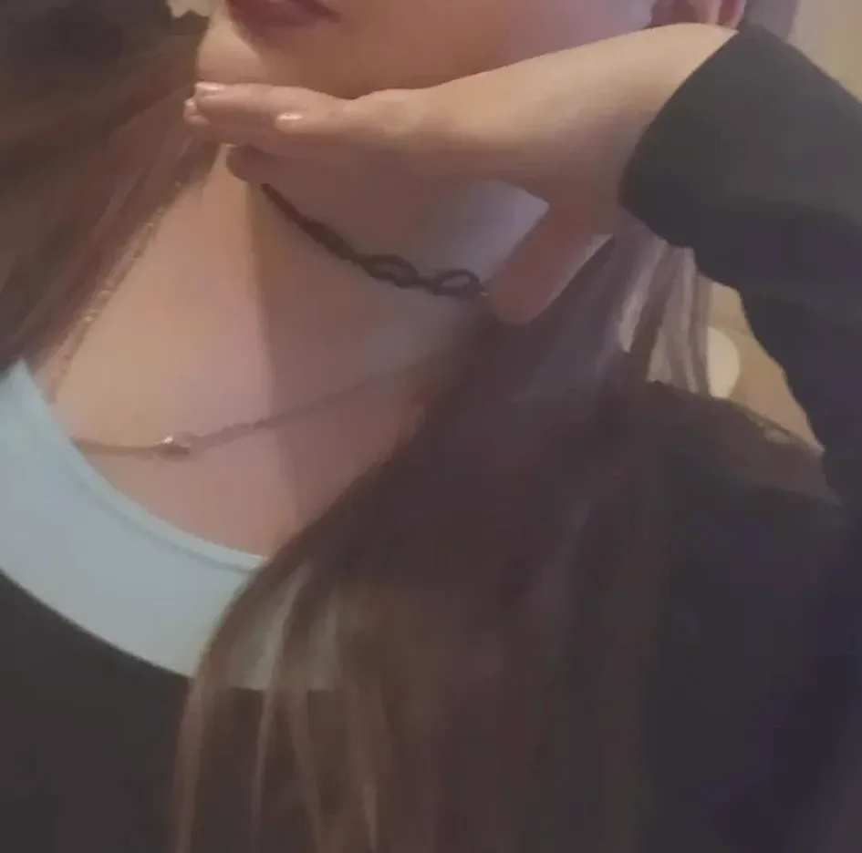 Selina, 28