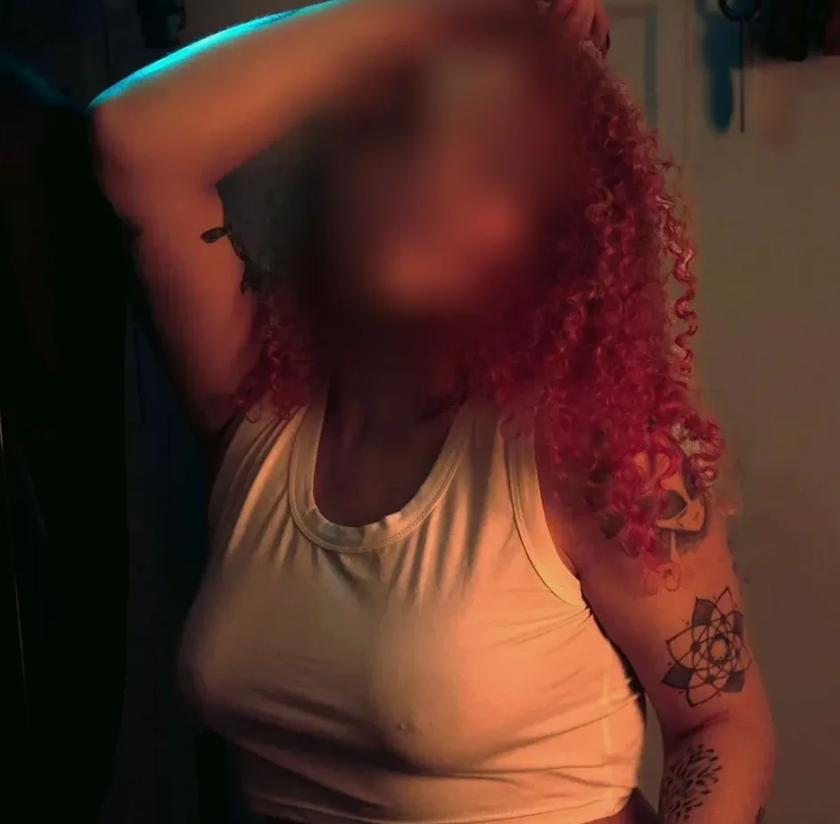 Thea, 31